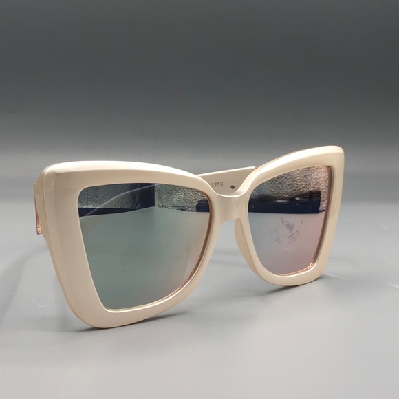 Quay Australia Accessories Quay Chain Reaction Sunglasses White